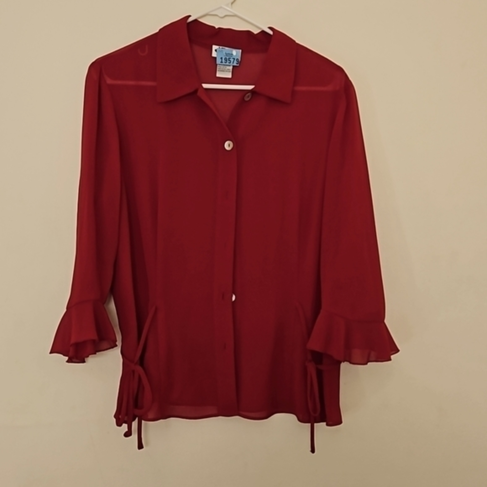 Medium‎ JBS Maroon Sheen button down Top